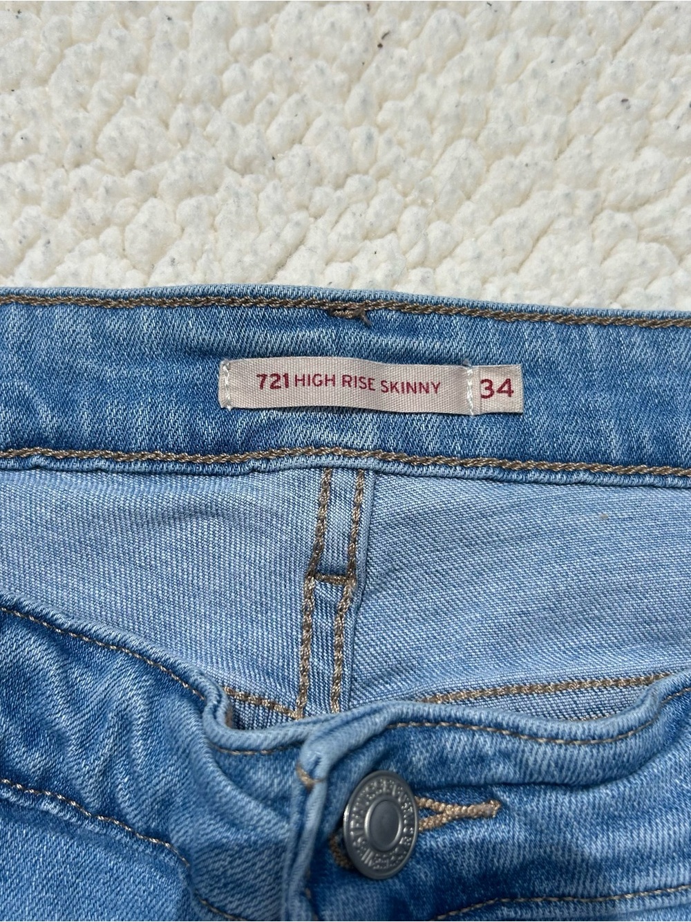 Levi's Women's 721 High Rise Skinny Jeans - Picture 4 of 10